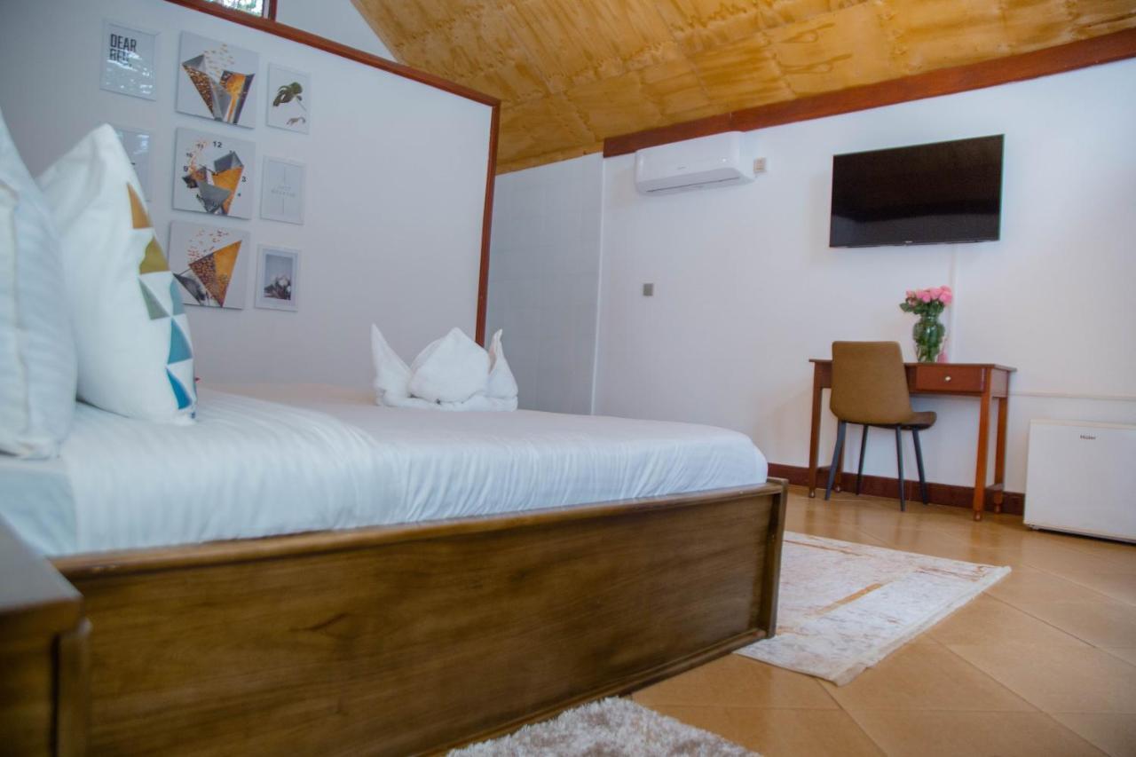 Shose Farmhouse Chalets & Campsite Moshi Exteriér fotografie